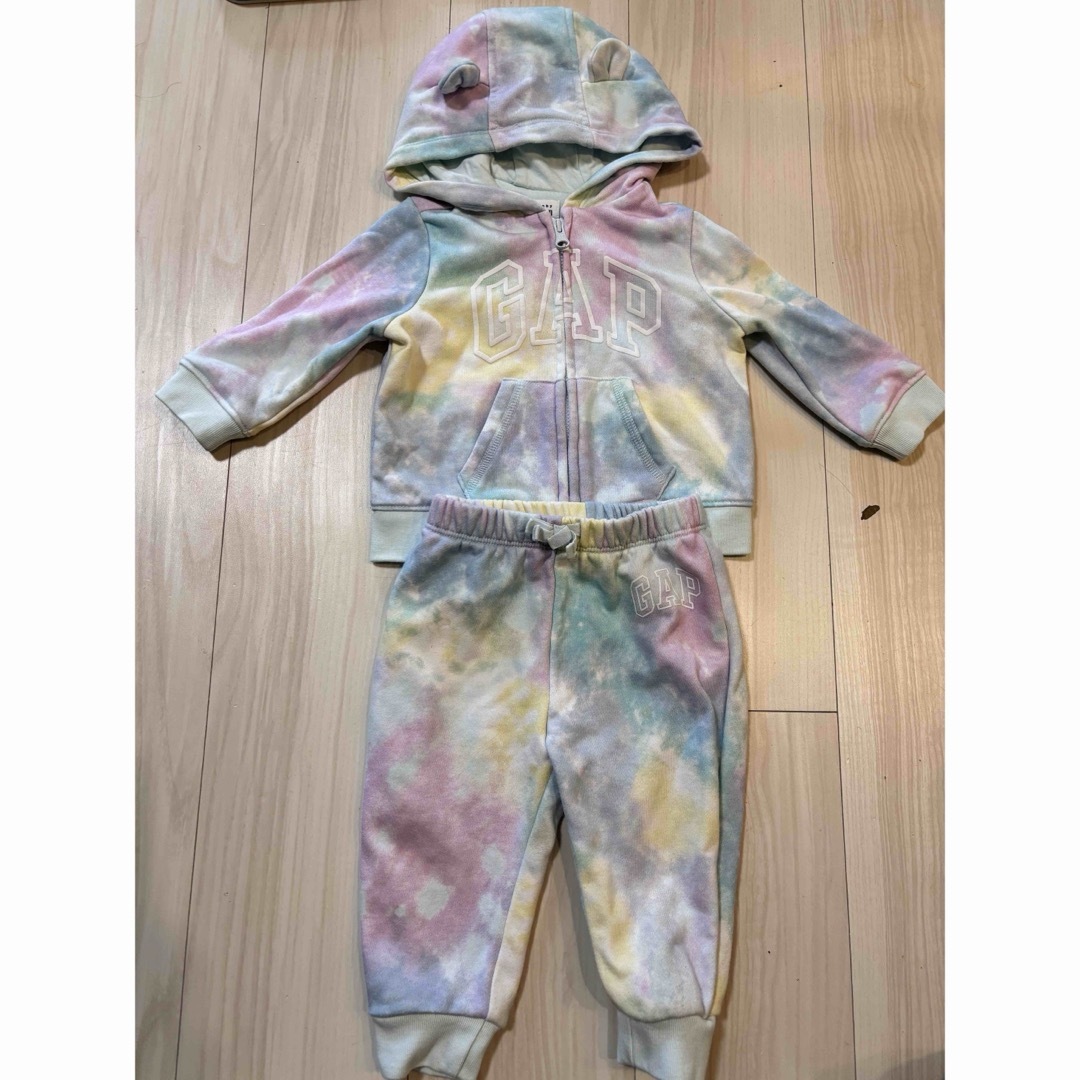 babyGAP(ベビーギャップ)の美品　GAPセットアップ　6-12M キッズ/ベビー/マタニティのベビー服(~85cm)(トレーナー)の商品写真