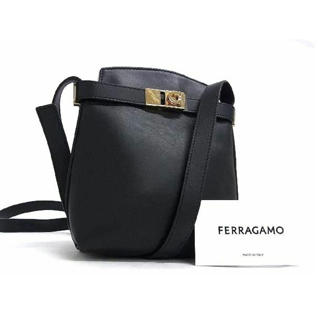 Salvatore Ferragamo(サルヴァトーレフェラガモ)の■新品同様■ Salvatore Ferragamo フェラガモ ガンチーニ レザー 2WAY ハンドバッグ ショルダー レディース ブラック系 FC0162  レディースのバッグ(ハンドバッグ)の商品写真