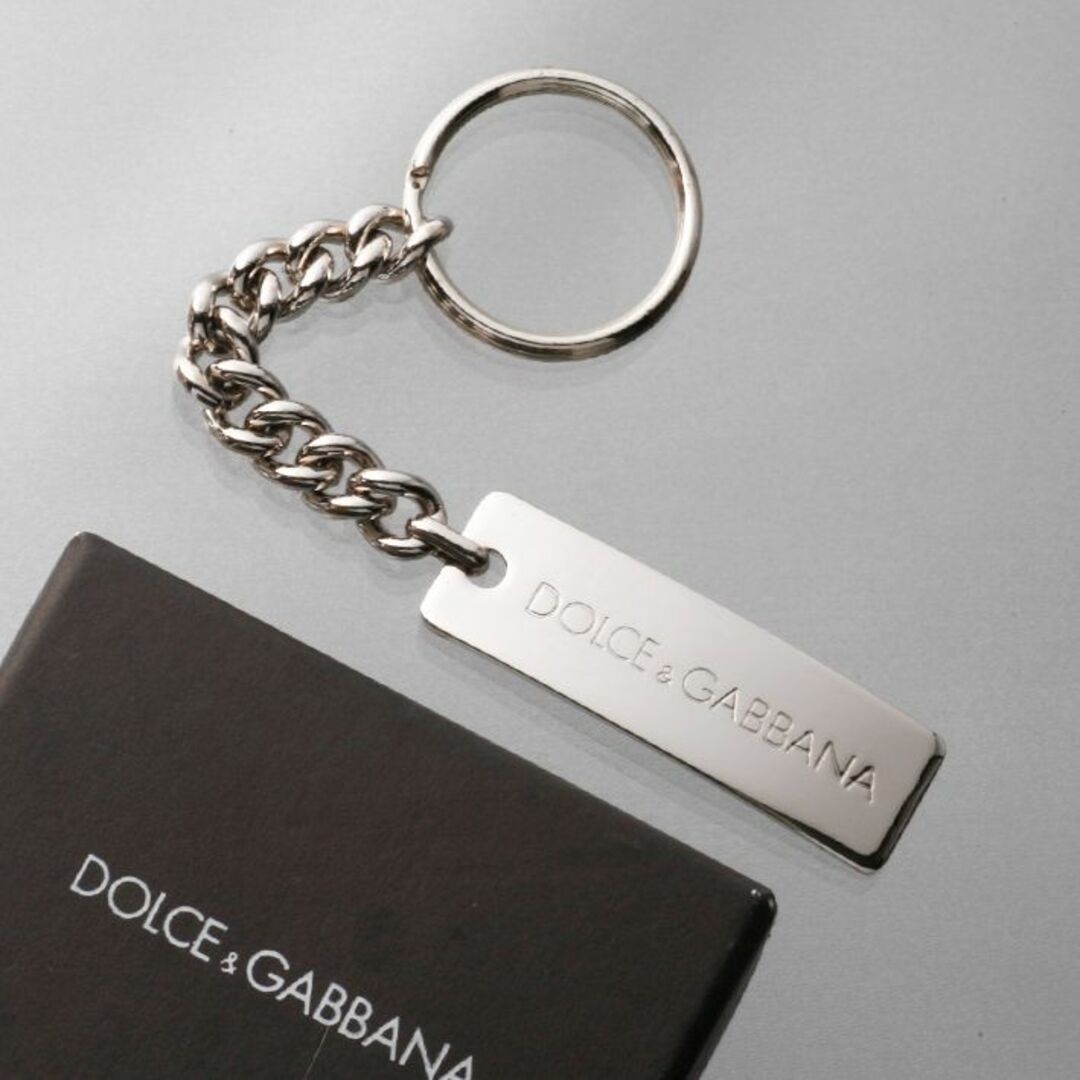 DOLCE&GABBANA(ドルチェアンドガッバーナ)のS8355M 美品 ドルチェ & ガッバーナ シルバーカラー キーリング 箱付き メンズのファッション小物(キーホルダー)の商品写真