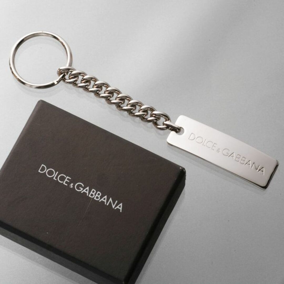 DOLCE&GABBANA(ドルチェアンドガッバーナ)のS8355M 美品 ドルチェ & ガッバーナ シルバーカラー キーリング 箱付き メンズのファッション小物(キーホルダー)の商品写真