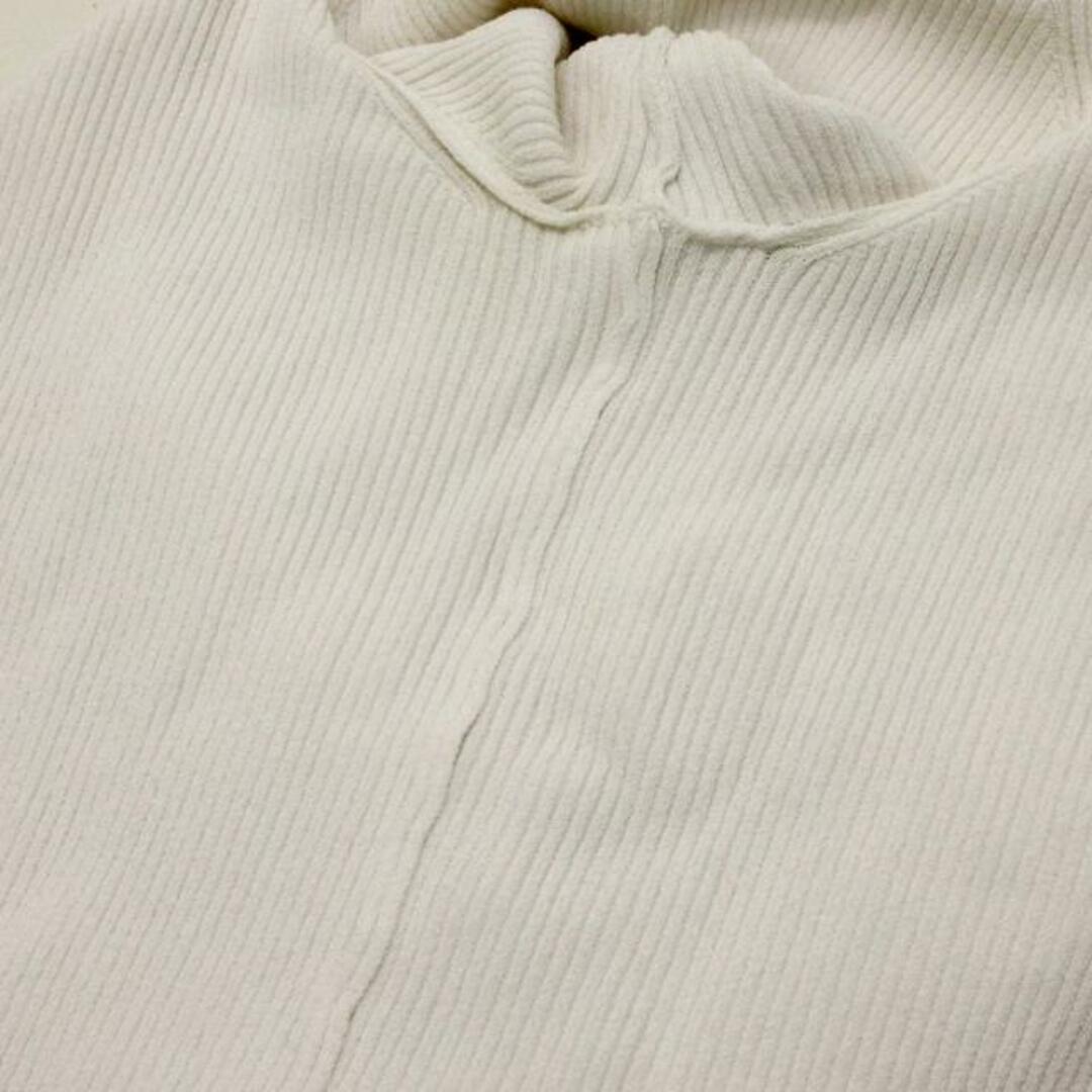 CHANEL(シャネル)のCHANEL(シャネル) 半袖カットソー レディース - 白 レーヨン、ポリエステル レディースのトップス(カットソー(半袖/袖なし))の商品写真