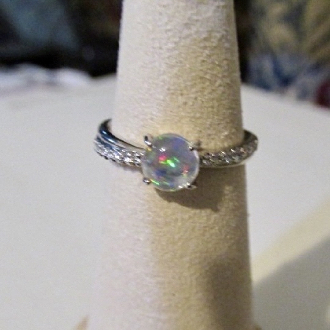 🌈虹色　天然ウォーターオパールリング レディースのアクセサリー(リング(指輪))の商品写真