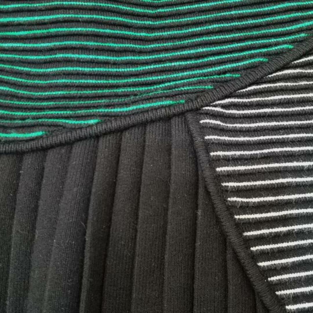 Emporio Armani(エンポリオアルマーニ)のEMPORIOARMANI(エンポリオアルマーニ) 半袖カットソー サイズ40 M レディース美品  - 黒×グリーン×白 レディースのトップス(カットソー(半袖/袖なし))の商品写真