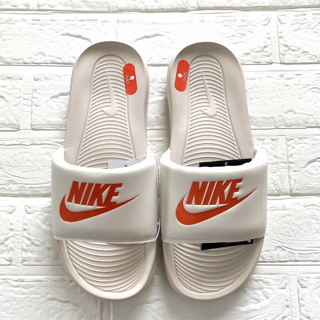 NIKE(ナイキ)のNIKE ナイキ ヴィクトリーワンスライド 24センチ 新品 タグ付き レディースの靴/シューズ(サンダル)の商品写真
