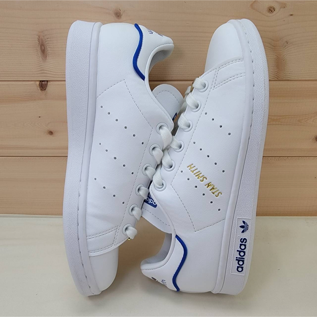 STANSMITH（adidas）(スタンスミス)のアディダス スタンスミス ホワイト／ブルー 22.5㎝ レディースの靴/シューズ(スニーカー)の商品写真