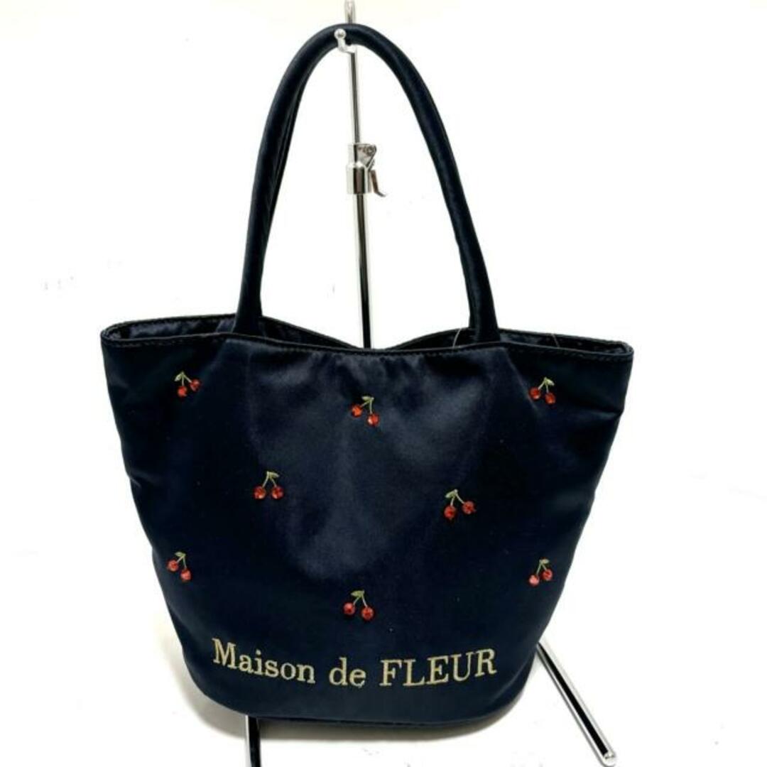 Maison de FLEUR(メゾンドフルール)のMaison de FLEUR(メゾンドフルール) トートバッグ美品  - ダークネイビー×グリーン×レッド ビーズ/刺繍/ミニバッグ ナイロン レディースのバッグ(トートバッグ)の商品写真