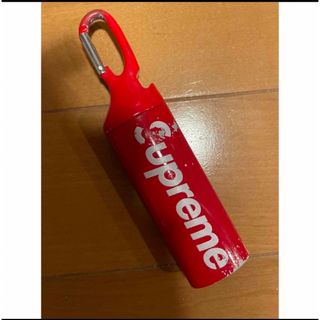 シュプリーム(Supreme)の22ss supreme ライターケース カラビナ 赤(キーホルダー)