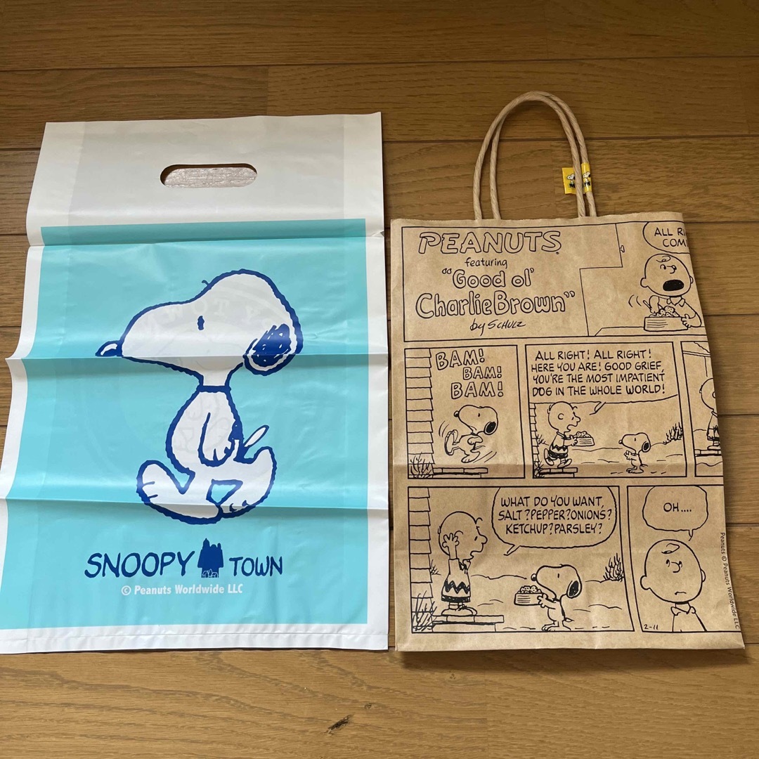 SNOOPY(スヌーピー)のスヌーピー　紙袋 エンタメ/ホビーのエンタメ その他(その他)の商品写真