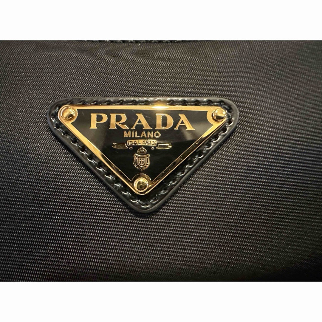 PRADA(プラダ)のPRADA アーケ Re-Nylon xブラッシュドレザー ショルダーバッグ レディースのバッグ(ショルダーバッグ)の商品写真