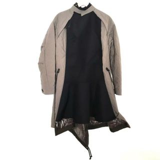 Sacai(サカイ) コート サイズ1 S レディース - 23-06751 グレーベージュ×ダークネイビー 長袖/異素材切替/キルティング/中綿/2023AW/秋/冬