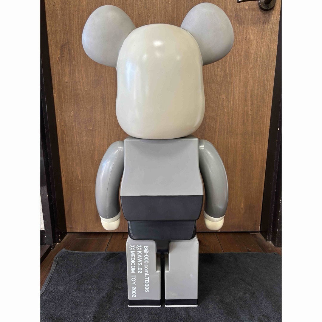 BE@RBRICK(ベアブリック)のGW値下げ カウズ ベアブリック　KAWS × BE＠RBRICK 1000％  エンタメ/ホビーのフィギュア(その他)の商品写真