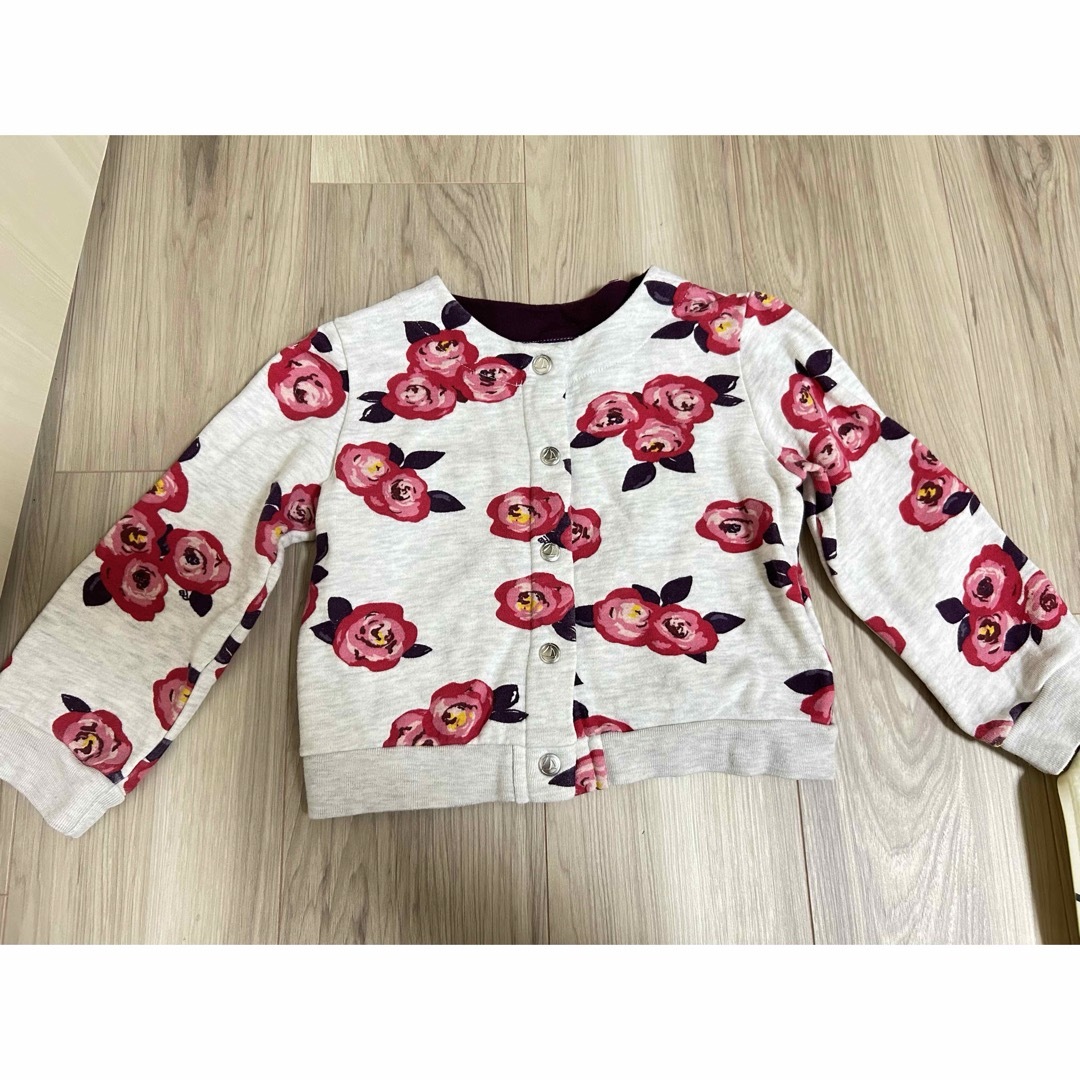 PETIT BATEAU(プチバトー)のプチバトー 花柄 カーディガン 3ans 95cm キッズ/ベビー/マタニティのキッズ服女の子用(90cm~)(カーディガン)の商品写真