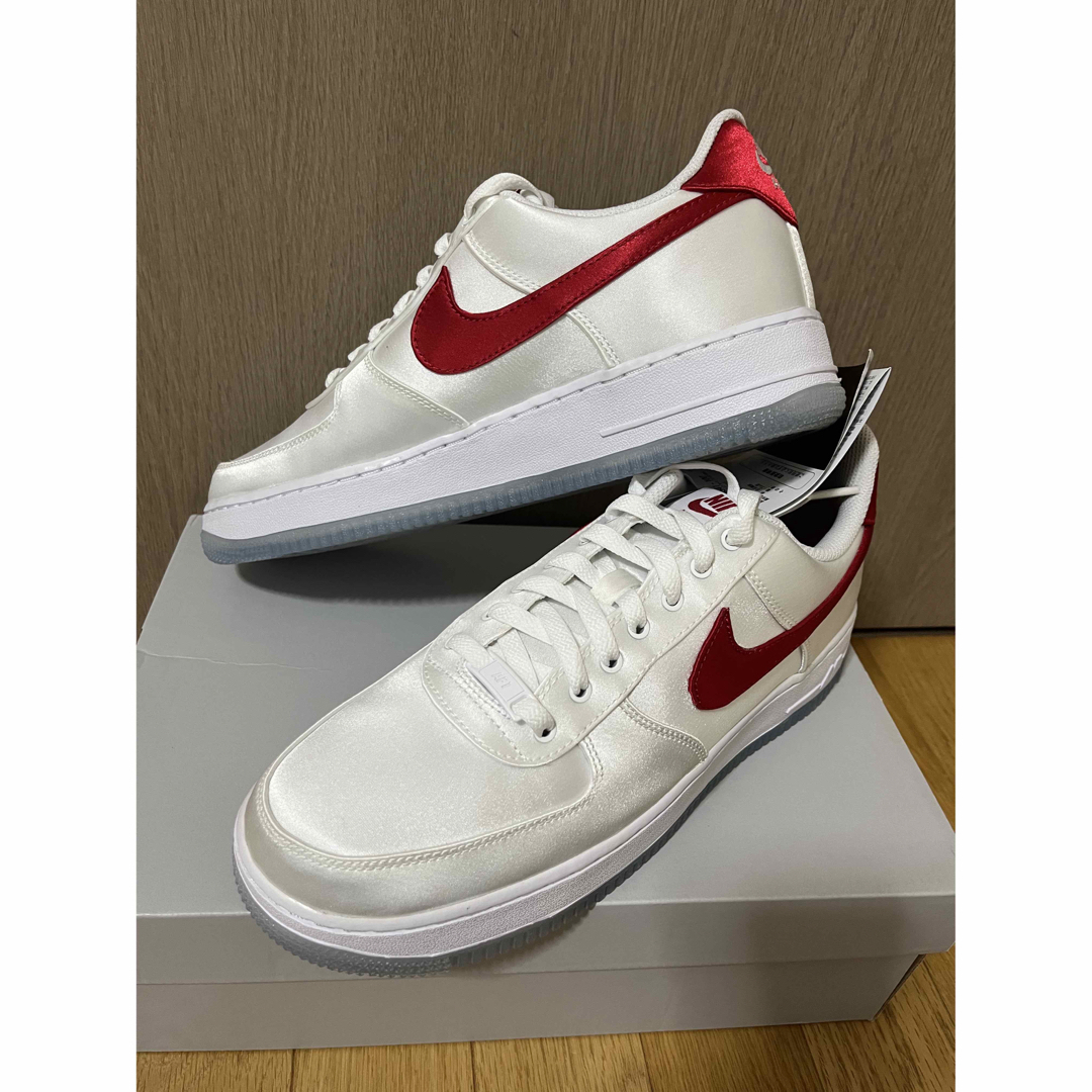 NIKE(ナイキ)のAIR FORCE 1 '07 ESS SNKR 新品 レディースの靴/シューズ(スニーカー)の商品写真