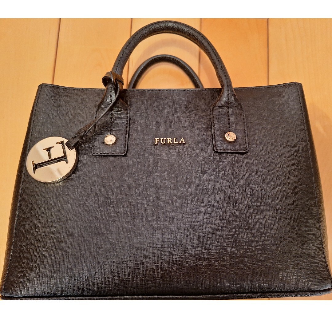美品　FURLA レディースのバッグ(ハンドバッグ)の商品写真