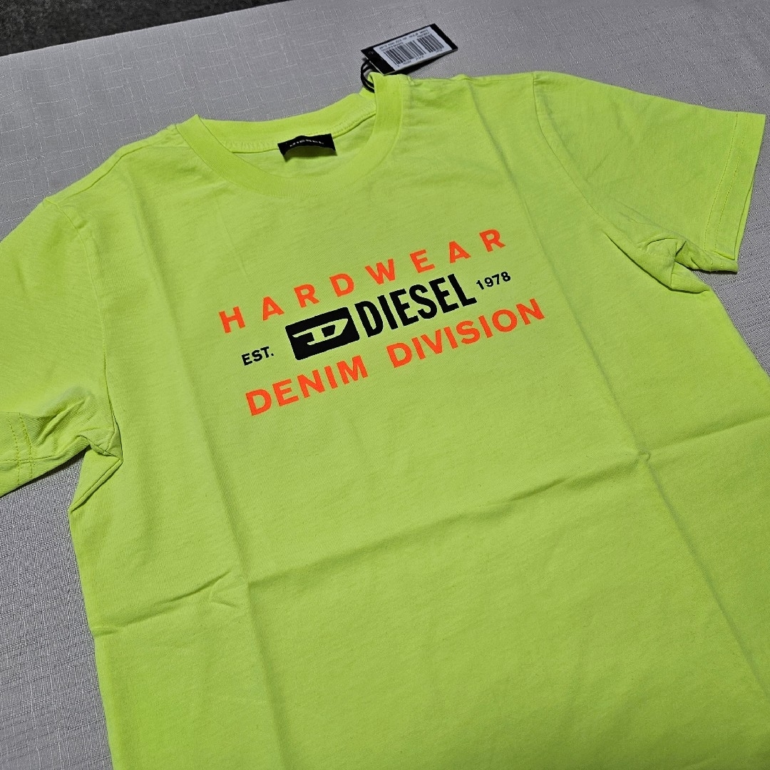 DIESEL(ディーゼル)のDIESEL ディーゼル　キッズT シャツ キッズ/ベビー/マタニティのキッズ服女の子用(90cm~)(Tシャツ/カットソー)の商品写真