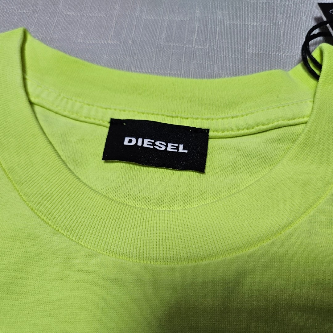 DIESEL(ディーゼル)のDIESEL ディーゼル　キッズT シャツ キッズ/ベビー/マタニティのキッズ服女の子用(90cm~)(Tシャツ/カットソー)の商品写真