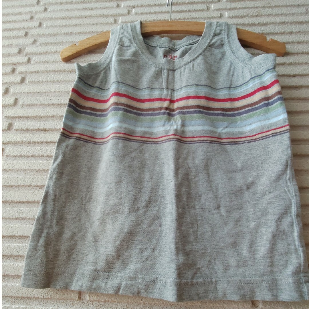 GAP(ギャップ)のGAP　ギャップ　BLUEMART　110　Tシャツ　ノースリーブ　タンクトップ キッズ/ベビー/マタニティのキッズ服男の子用(90cm~)(Tシャツ/カットソー)の商品写真