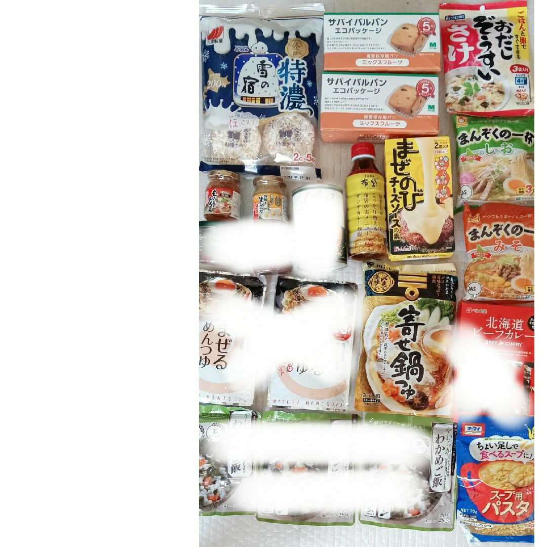 本日最終値下げ！ラーメン　缶詰　菓子　各種調味料　まとめ 食品/飲料/酒の加工食品(レトルト食品)の商品写真