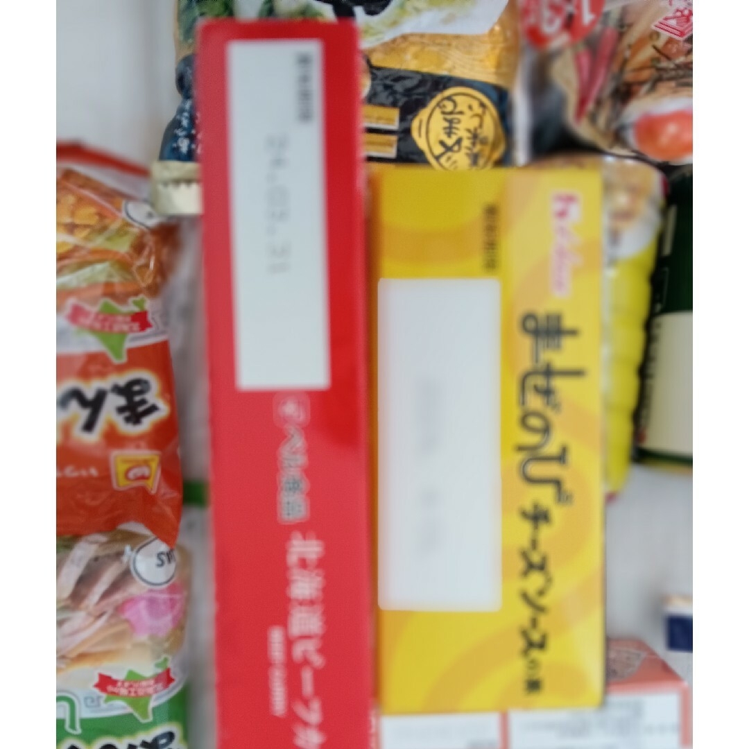 本日最終値下げ！ラーメン　缶詰　菓子　各種調味料　まとめ 食品/飲料/酒の加工食品(レトルト食品)の商品写真