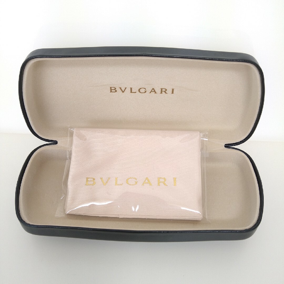 BVLGARI(ブルガリ)のBVLGARIメガネケース レディースのファッション小物(サングラス/メガネ)の商品写真