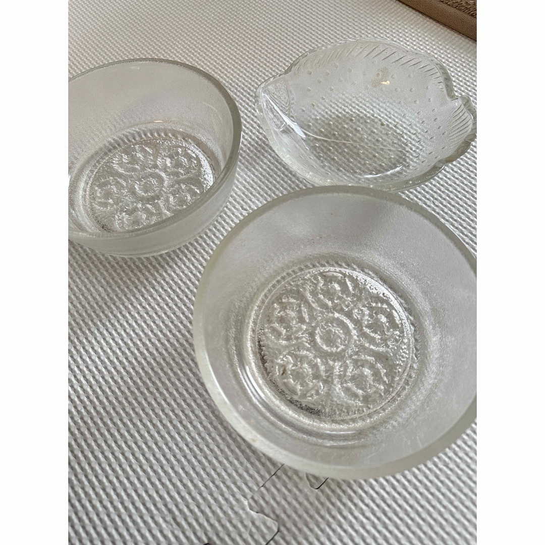 昭和レトロ　ガラス皿　３個セット インテリア/住まい/日用品のキッチン/食器(食器)の商品写真