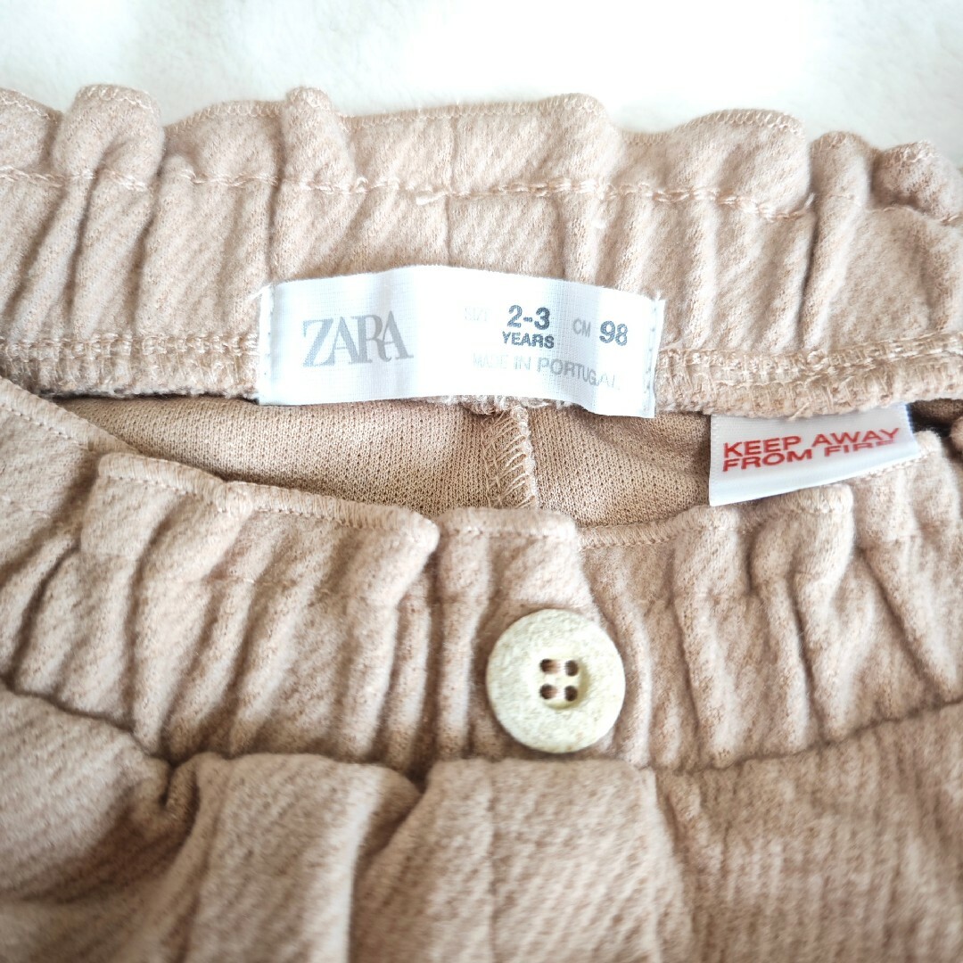 ZARA KIDS(ザラキッズ)のZaraキッズ 女の子パンツ キッズ/ベビー/マタニティのキッズ服女の子用(90cm~)(パンツ/スパッツ)の商品写真