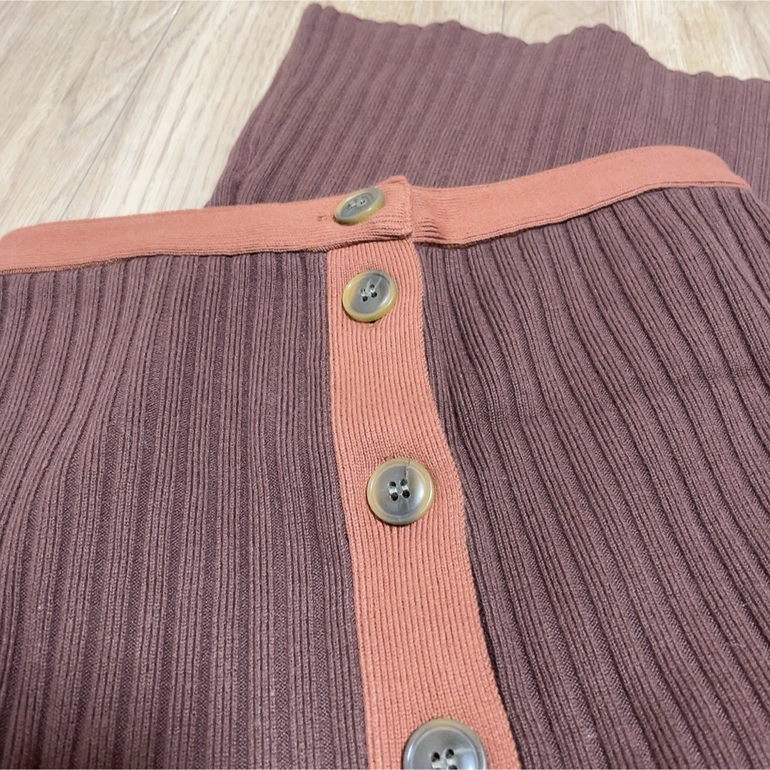 moussy(マウジー)のMOUSSY ロングスカート ニットスカート 春 前ボタン ナロースカート レディースのスカート(ロングスカート)の商品写真