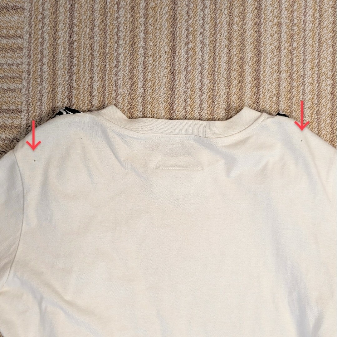 MM6(エムエムシックス)のMM⑥ AIDS エイズスカーフ TシャツMM6 レディースのトップス(Tシャツ(半袖/袖なし))の商品写真