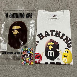 アベイシングエイプ(A BATHING APE)のAPE BAPE KAWS M&Ms COLLEGE LOGO tシャツ　s(Tシャツ/カットソー(半袖/袖なし))