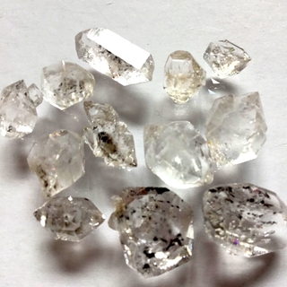 ハーキマーダイヤモンド　天然石　鉱物12個　USA  N.Y.州ハーキマー産(置物)