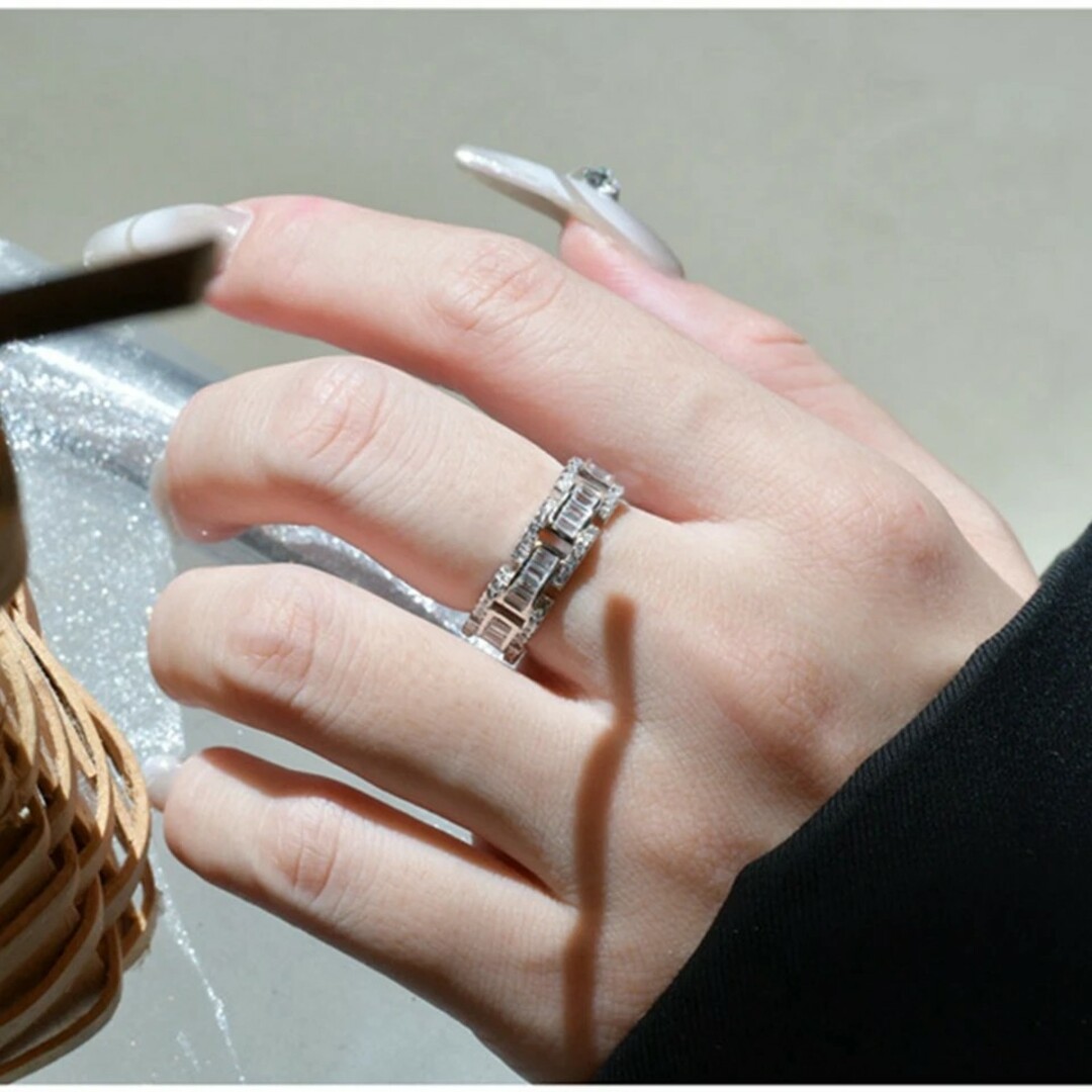 在庫セール！最高級ソナダイヤモンド　バゲット&ラウンドメレフルエタニティリング レディースのアクセサリー(リング(指輪))の商品写真