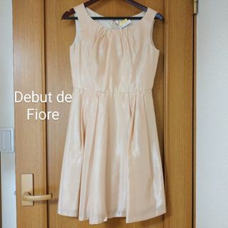 デビュードフィオレ(Debut de Fiore)のパーティドレス　光沢　ワンピース　リボンベルト付き　Debut de Fiore(ミディアムドレス)