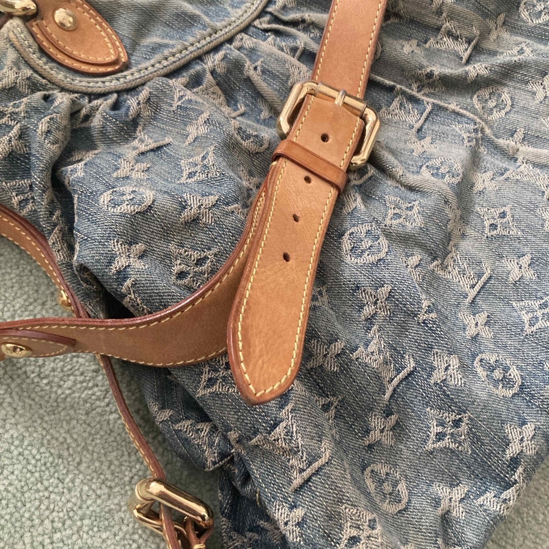 LOUIS VUITTON(ルイヴィトン)のルイヴィトン モノグラムデニム ネオ カヴィ GM レディースのバッグ(トートバッグ)の商品写真