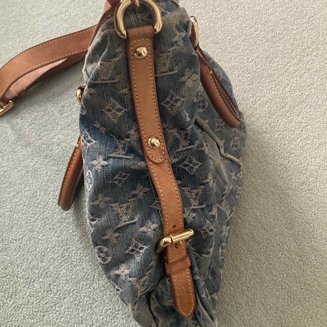 LOUIS VUITTON(ルイヴィトン)のルイヴィトン モノグラムデニム ネオ カヴィ GM レディースのバッグ(トートバッグ)の商品写真