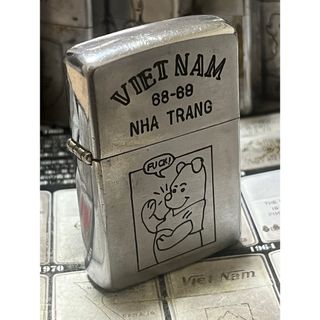 ジッポー(ZIPPO)の【ベトナムZIPPO】本物 1968年製ベトナムジッポー「くまのプーさん」NHA(タバコグッズ)