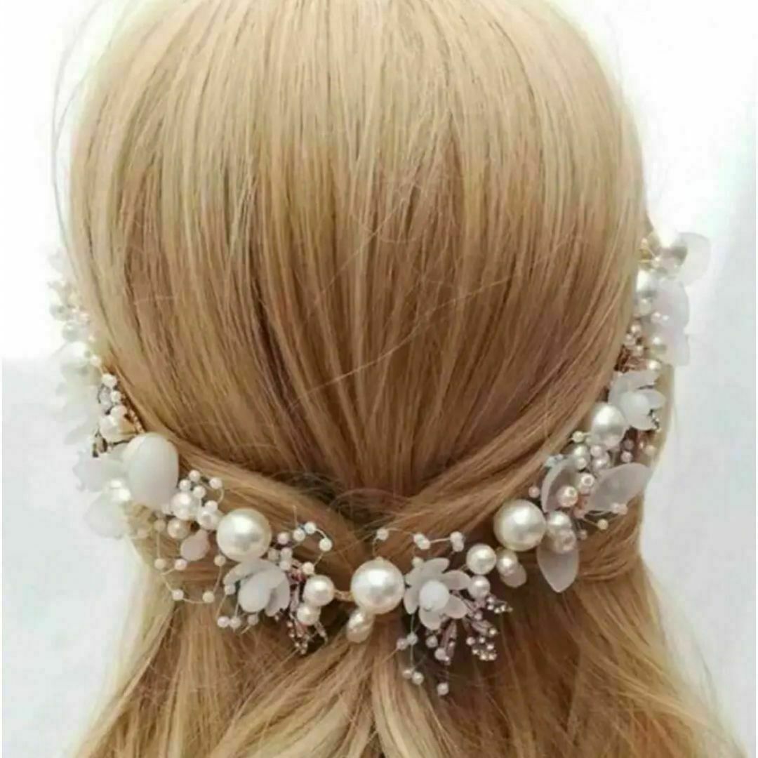 髪飾りヘッドドレスブライダルヘアアクセサリーウェディング結婚式ティアラ ハンドメイドのウェディング(ヘッドドレス/ドレス)の商品写真