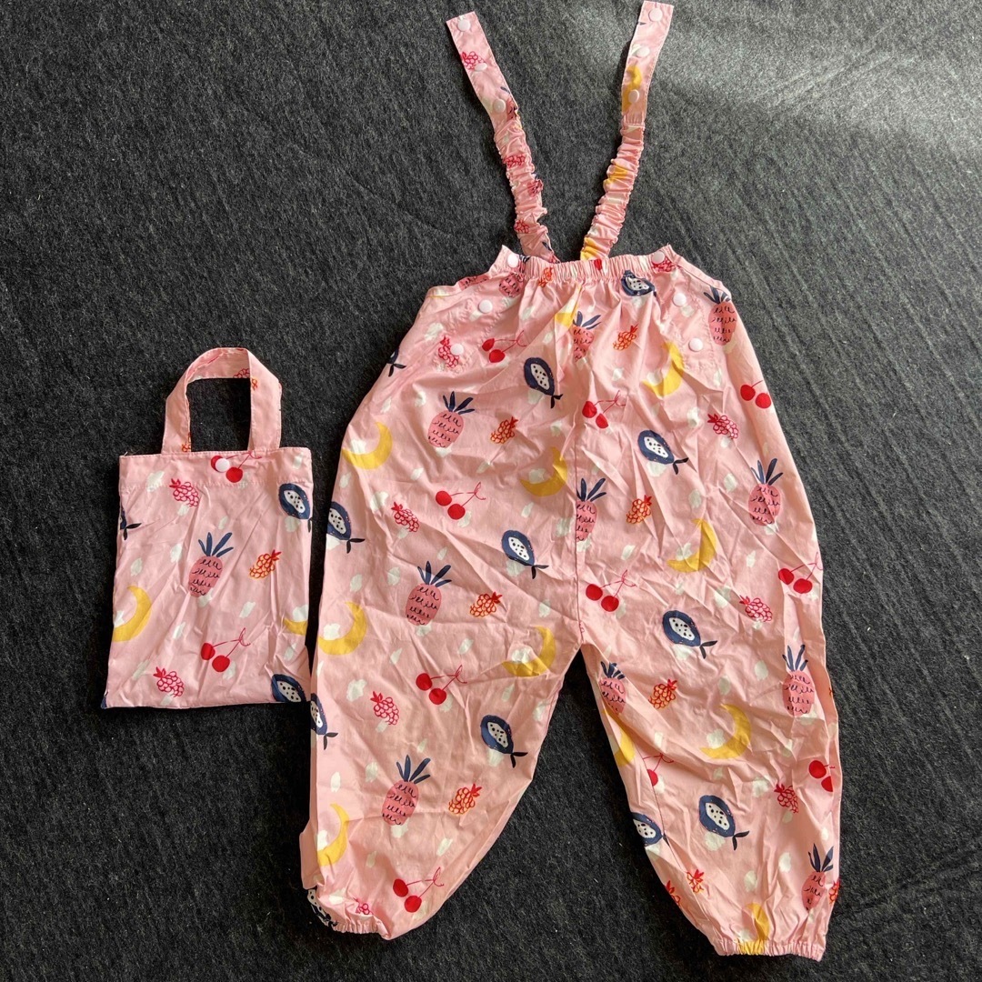 90～100cm プレイウェア 女の子 公園 防水 砂場 レインパンツ キッズ/ベビー/マタニティのキッズ服女の子用(90cm~)(その他)の商品写真