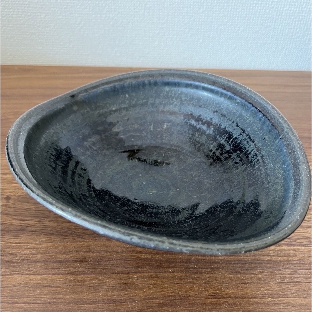 瀬戸焼　翠窯（SUIYO）　深皿　黒瑠璃 インテリア/住まい/日用品のキッチン/食器(食器)の商品写真