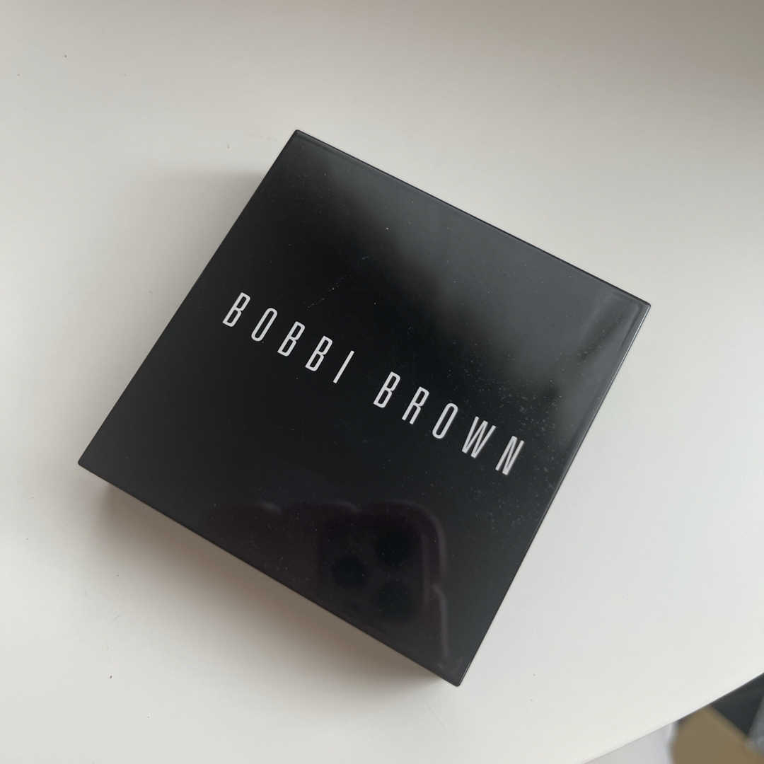 BOBBI BROWN(ボビイブラウン)のbobbi brown ボビィブラウン　ハイライト　チーク　フィイスパウダー コスメ/美容のベースメイク/化粧品(フェイスパウダー)の商品写真