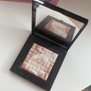 bobbi brown ボビィブラウン　ハイライト　チーク　フィイスパウダー