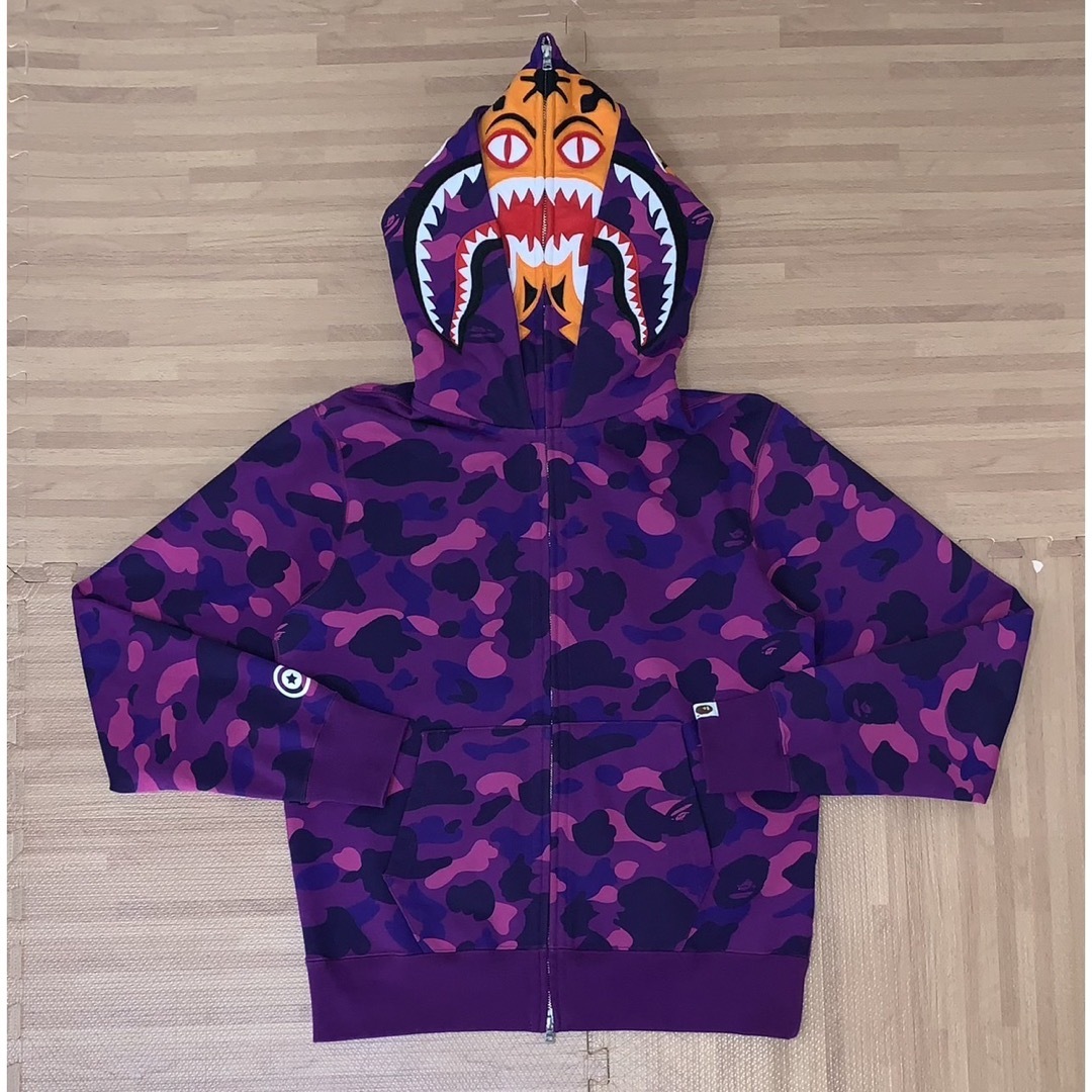 A BATHING APE(アベイシングエイプ)の★未使用★APE ダブル フード タイガー シャークパーカー L パーカー  メンズのトップス(パーカー)の商品写真