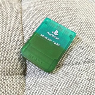 プレイステーション(PlayStation)のプレイステーション　メモリーカード(家庭用ゲーム機本体)