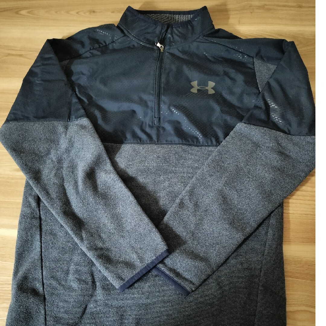 UNDER ARMOUR(アンダーアーマー)の値下げ　アンダーアーマーハーフZIP　トレーナ メンズのトップス(その他)の商品写真