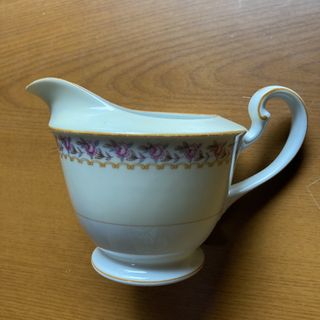 ノリタケ(Noritake)のNoritake NIPPON TOKI KAISHA ローズ柄　クリーマー(食器)