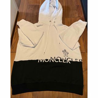 モンクレール(MONCLER)のMONCLERプルオーバーパーカー(パーカー)