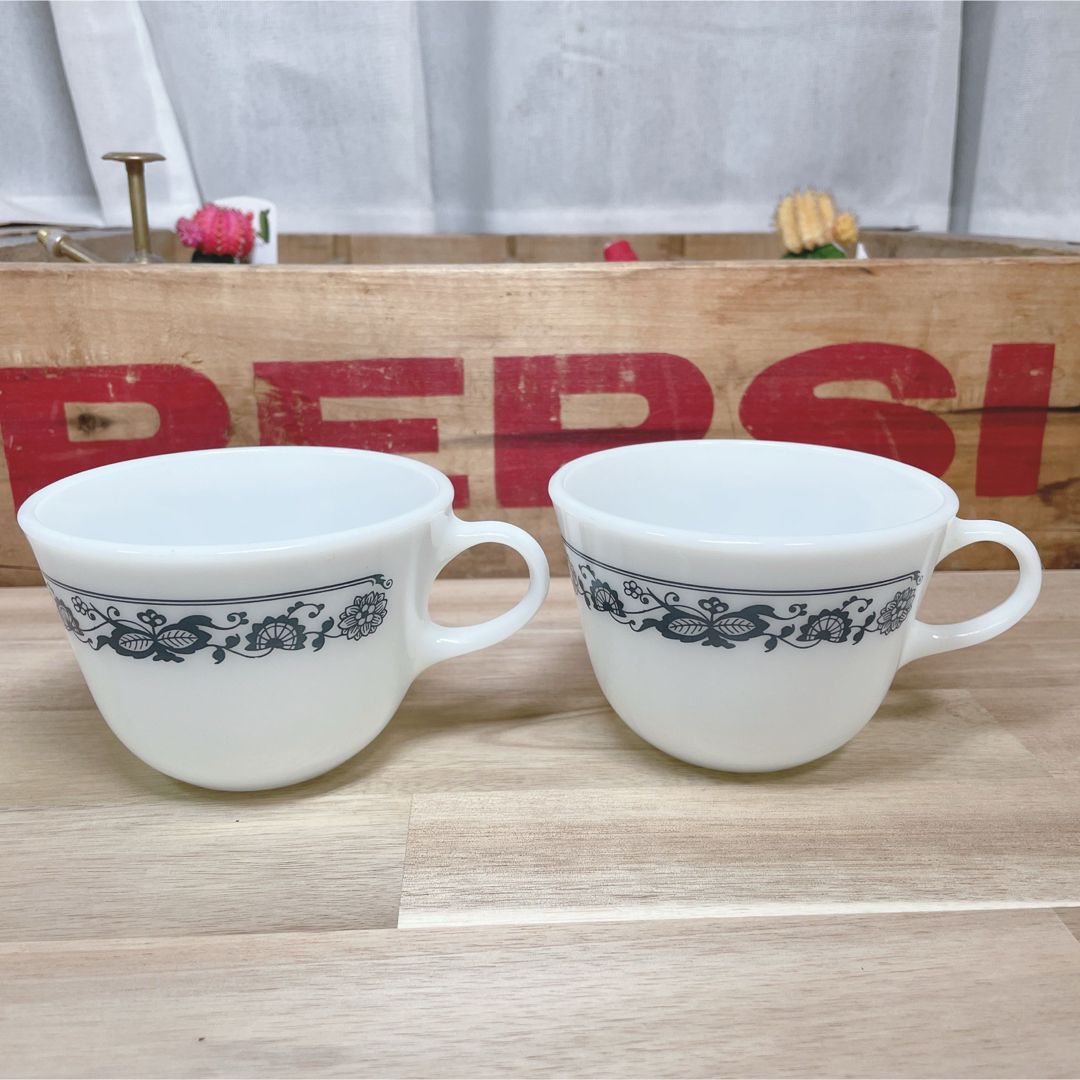 Pyrex(パイレックス)の【美品】オールドパイレックス ミルクグラス コーヒー カップ スープカップ 23 インテリア/住まい/日用品のキッチン/食器(グラス/カップ)の商品写真