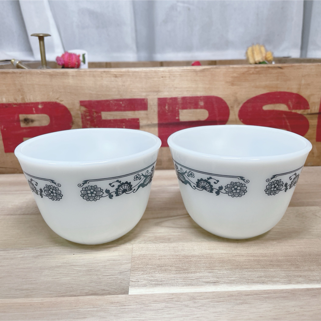 Pyrex(パイレックス)の【美品】オールドパイレックス ミルクグラス コーヒー カップ スープカップ 23 インテリア/住まい/日用品のキッチン/食器(グラス/カップ)の商品写真