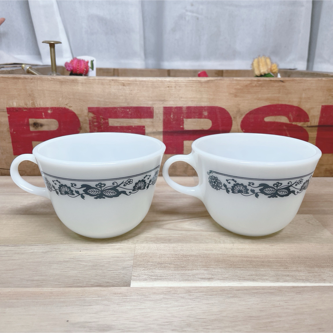 Pyrex(パイレックス)の【美品】オールドパイレックス ミルクグラス コーヒー カップ スープカップ 23 インテリア/住まい/日用品のキッチン/食器(グラス/カップ)の商品写真