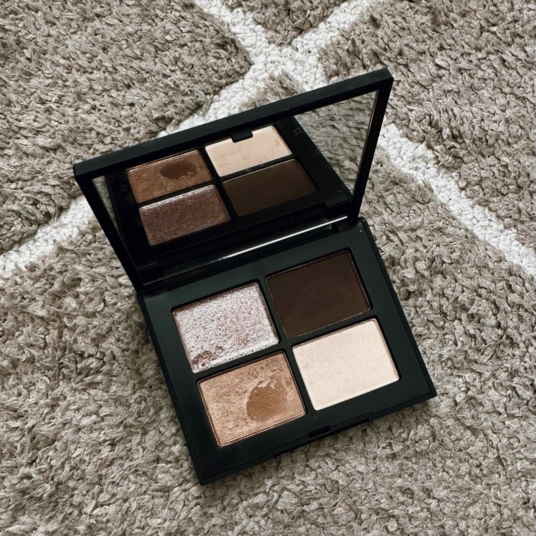 NARS(ナーズ)のNARS クワッドアイシャドー 3970 コスメ/美容のベースメイク/化粧品(アイシャドウ)の商品写真