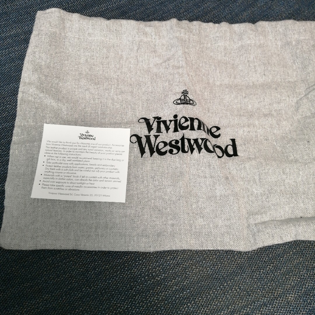 Vivienne Westwood(ヴィヴィアンウエストウッド)の【新品　オーヴ】ヴィヴィアンウエストウッド　ショルダーレザーバック　カメラバック レディースのバッグ(ショルダーバッグ)の商品写真